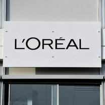 L’Oréal Heir Francoise Bettencourt Meyers becomes first woman with $100bn fortune